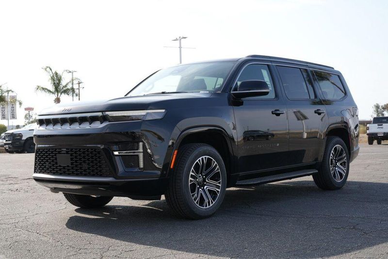 2026 Jeep Grand Wagoneer Image 3