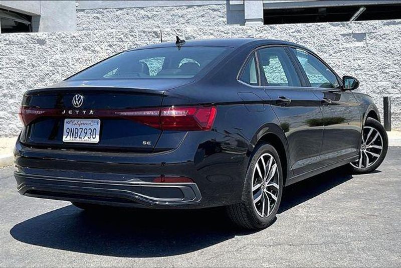 Used 2025 Volkswagen Jetta 1.5T SEImage 13