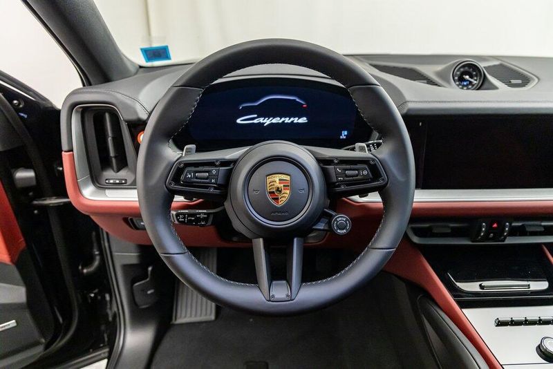 2024 Porsche Cayenne BaseImage 15