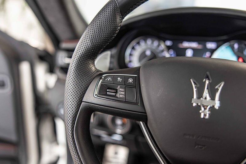 2023 Maserati Quattroporte Modena Q4 photo 22