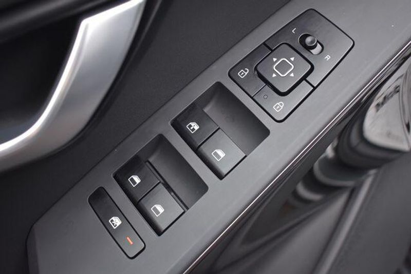 New 2025 Kia Niro EXImage 20