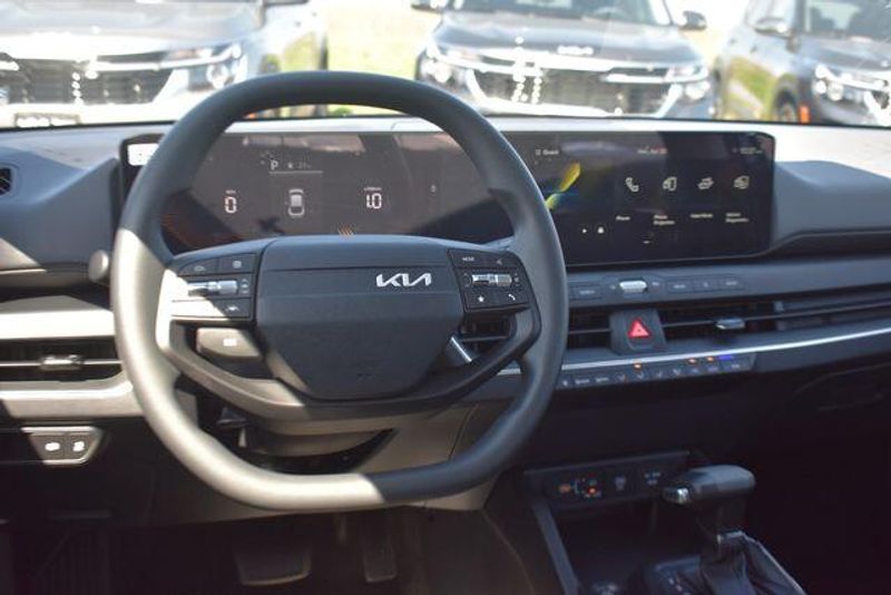 New 2026 Kia K4 LXSImage 17