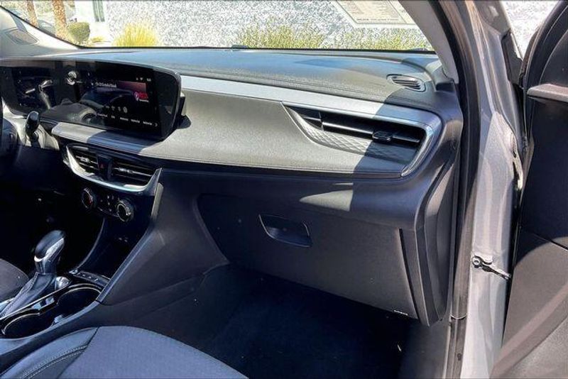 Used 2025 Buick Encore GX PreferredImage 16
