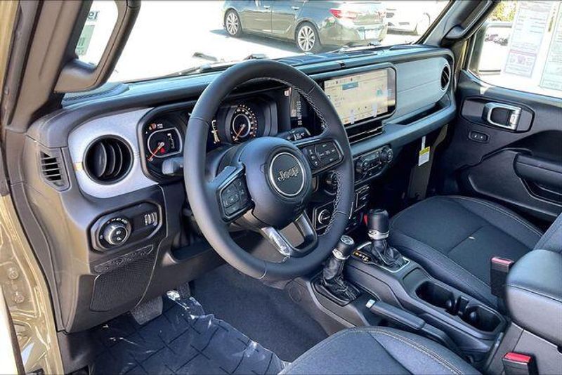 New 2026 Jeep Gladiator Willys 4x4Image 6