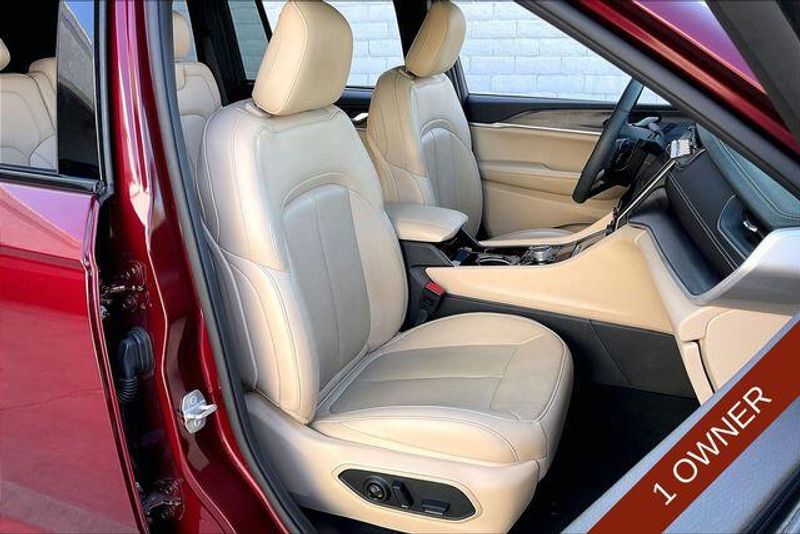Used 2023 Jeep Grand Cherokee LimitedImage 6