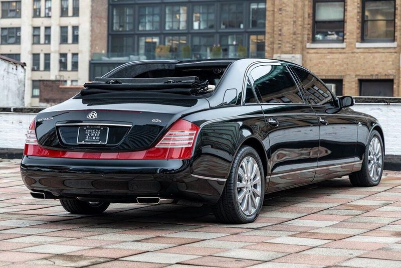 2009 Maybach 62S Image 10