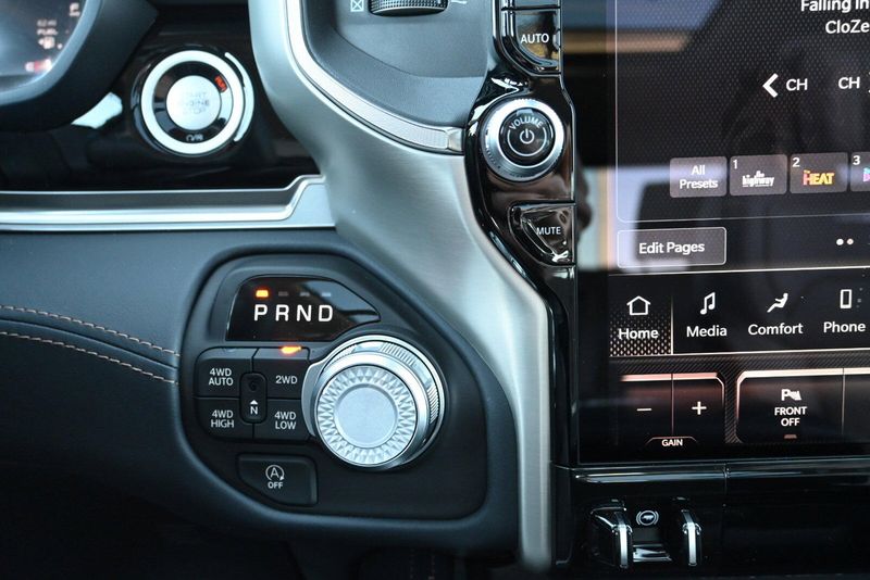 2025 RAM 1500 TungstenImage 42