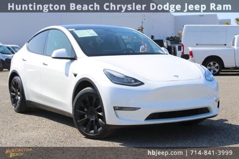 2023 Tesla Model Y Long RangeImage 1