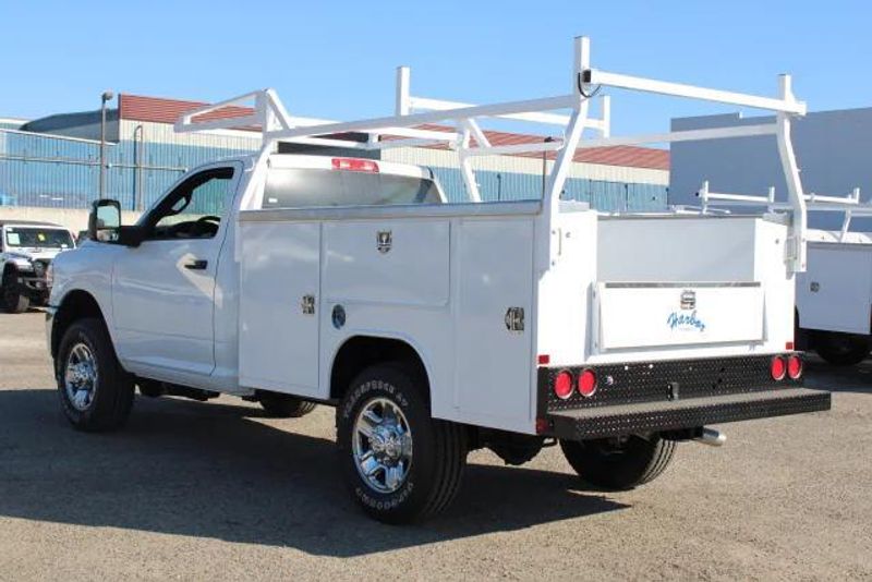 2024 RAM 2500 Tradesman Regular Cab Harbor BodyImage 5