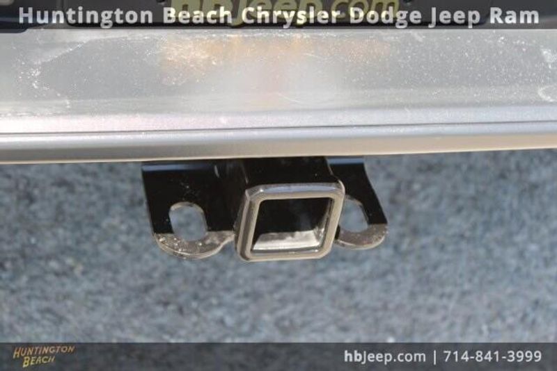 2022 Jeep Gladiator OverlandImage 9