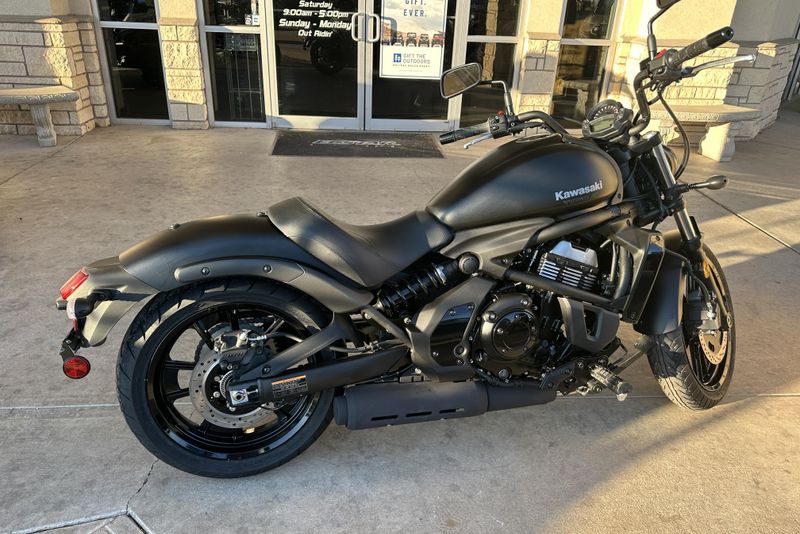 2025 KAWASAKI VULCAN S METALLIC FLAT SPARK BLACK 