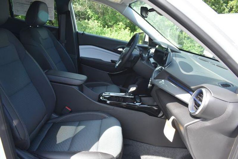 New 2026 Chevrolet Trax LTImage 13