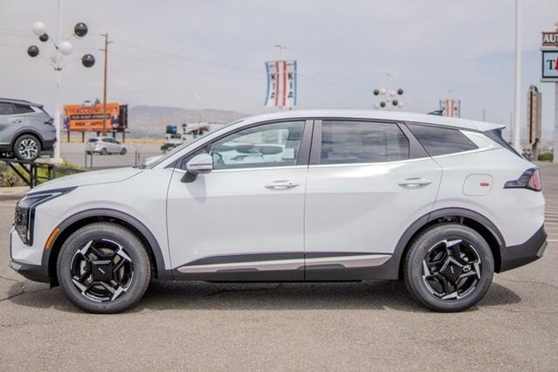 2026 Kia Sportage EXImage 4