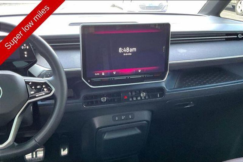 Used 2025 Volkswagen ID. Buzz Pro S PlusImage 5