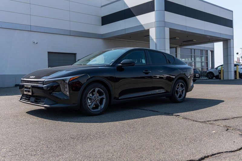 Used 2026 Kia K5 LXSImage 3