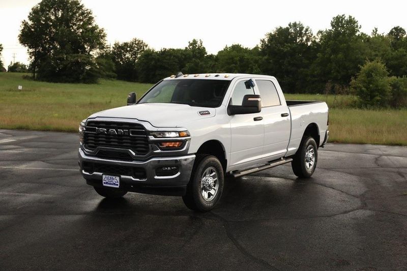 2025 RAM 2500 Tradesman Crew Cab 4x4 6