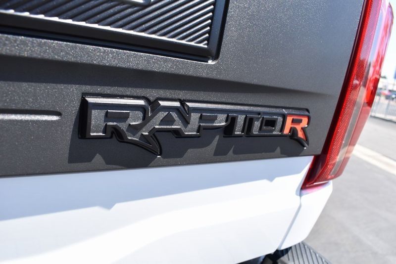 2024 Ford F-150 Raptor RImage 12