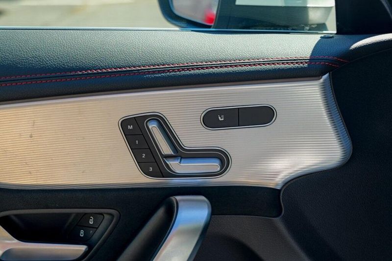 2022 Mercedes Benz CLA 250 photo 16