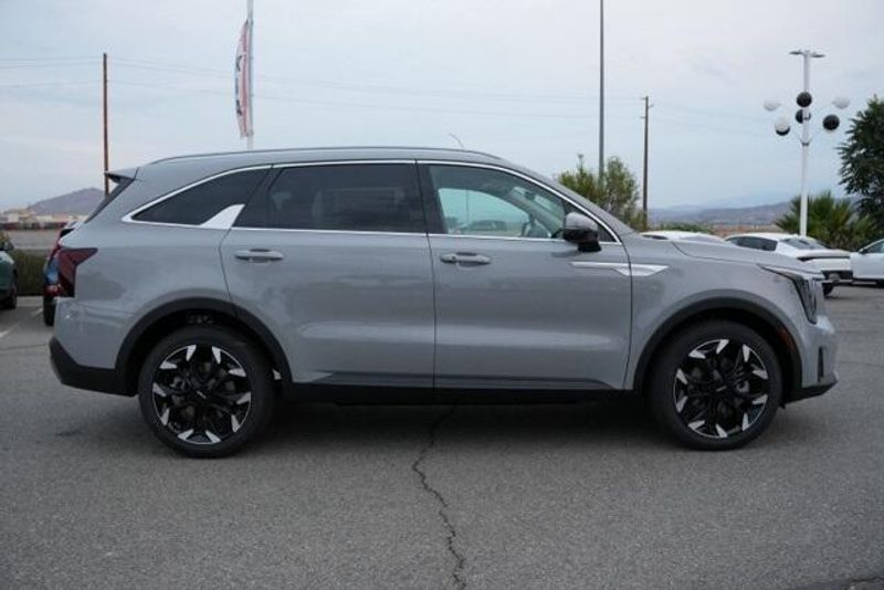 New 2026 Kia Sorento EXImage 8