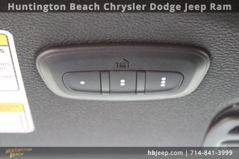 2022 Jeep Gladiator OverlandImage 40