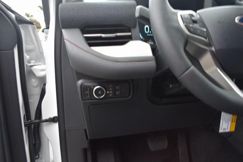 New 2025 Ford Explorer ActiveImage 17