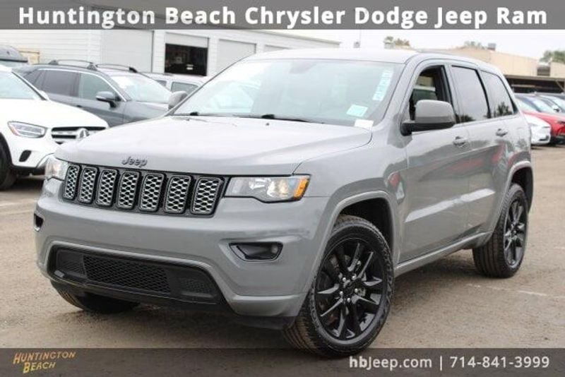 2021 Jeep Grand Cherokee Laredo XImage 10