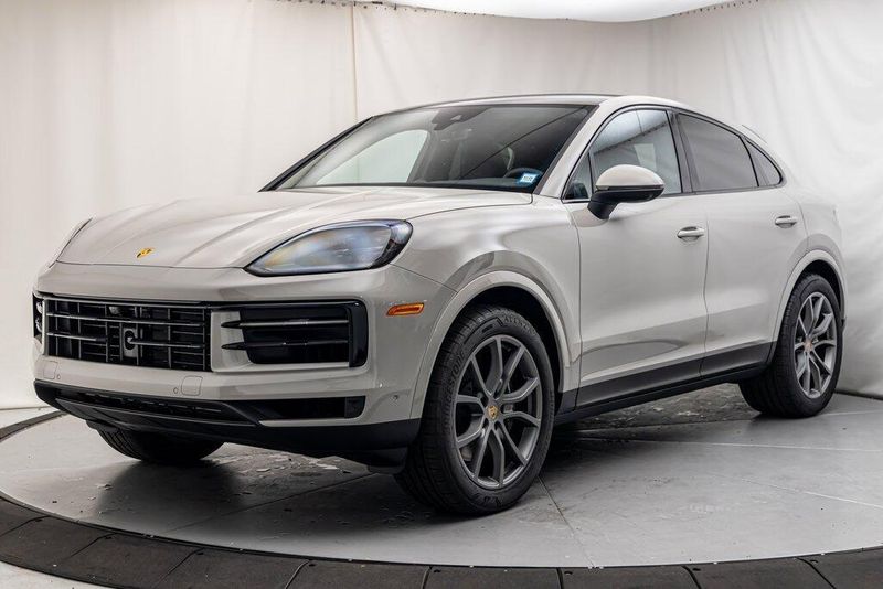 2024 Porsche Cayenne BaseImage 1