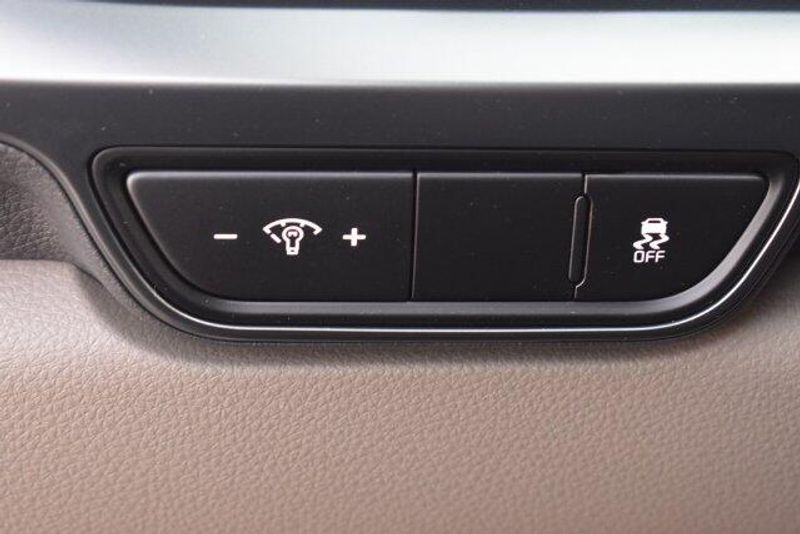 New 2027 Kia Carnival LXSImage 23