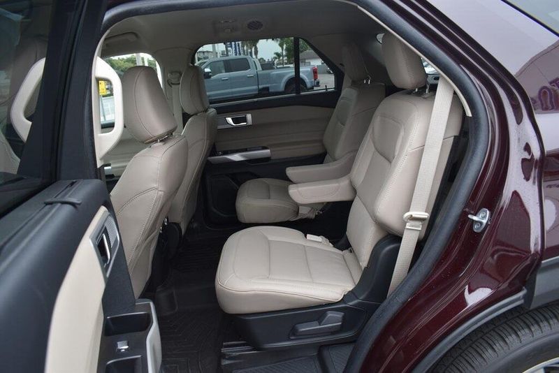 Used 2023 Ford Explorer LimitedImage 11
