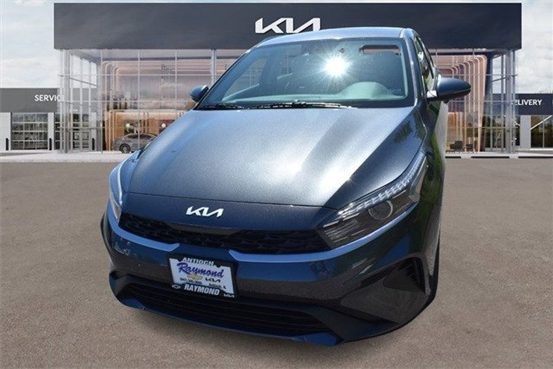 2024 Kia Forte LXSImage 8