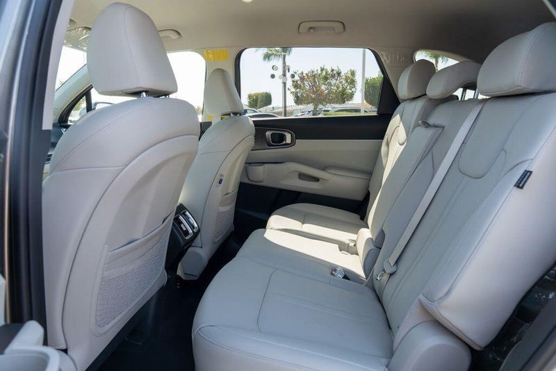 New 2026 Kia Sorento Hybrid EXImage 13
