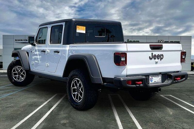 Used 2024 Jeep Gladiator RubiconImage 10