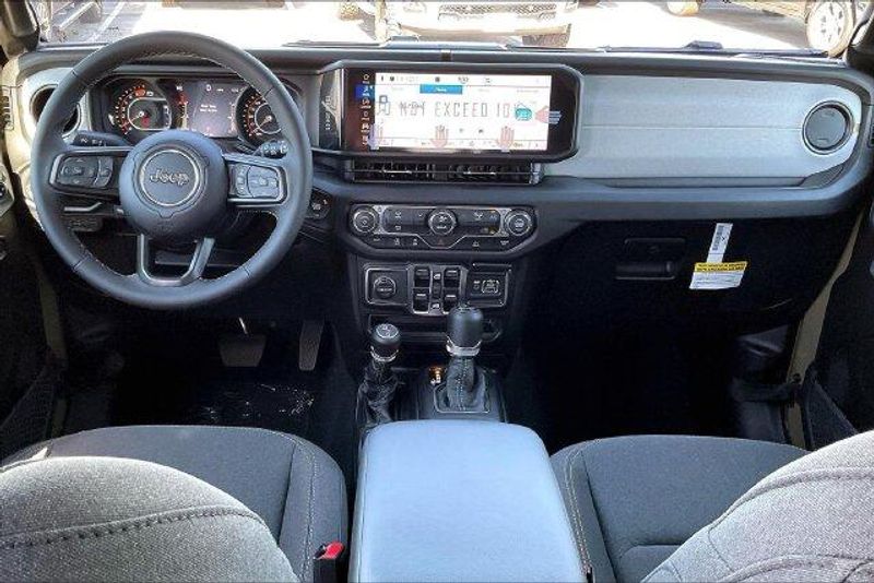 New 2027 Jeep Wrangler 4-door California EditionImage 4