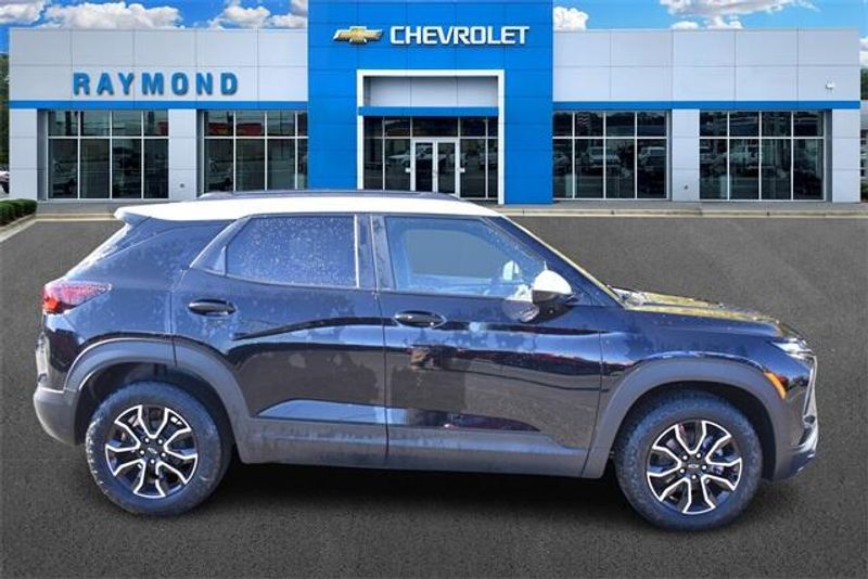 New 2025 Chevrolet TrailBlazer ActivImage 2