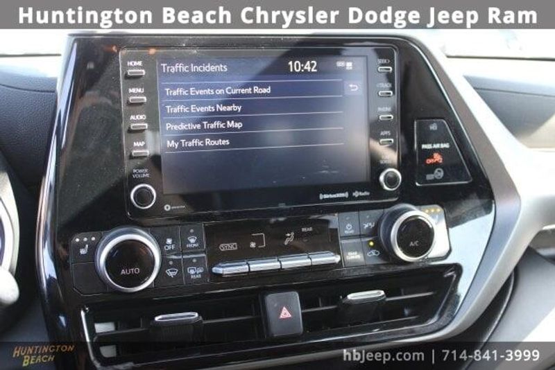 2021 Toyota Highlander Hybrid XLEImage 28