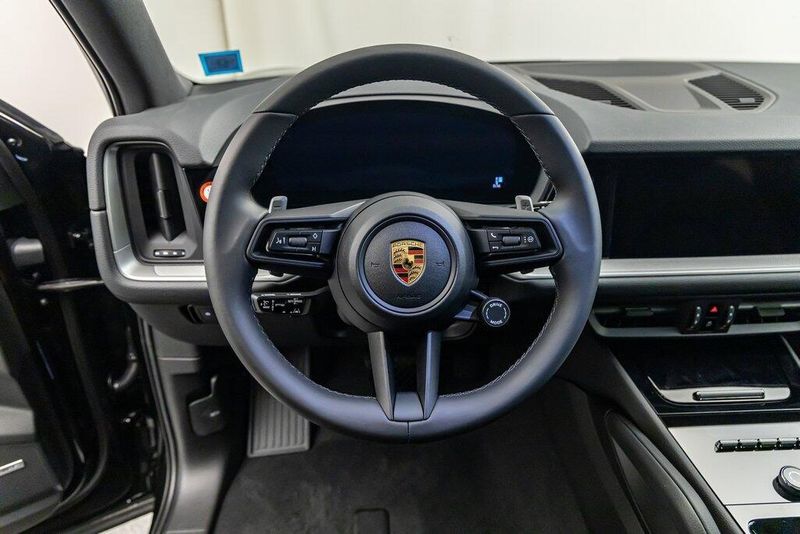 2024 Porsche Cayenne BaseImage 27