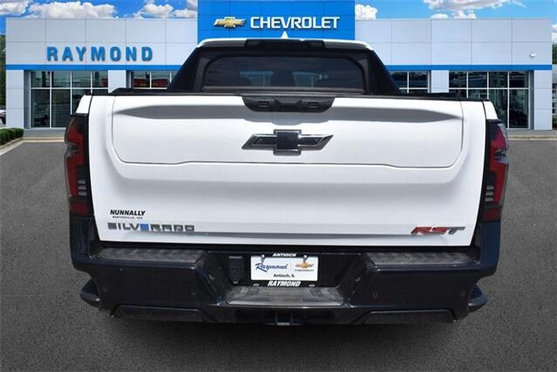 2024 Chevrolet Silverado EV RSTImage 4
