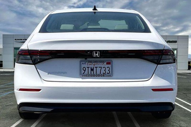 Used 2025 Honda Accord Sedan SEImage 3