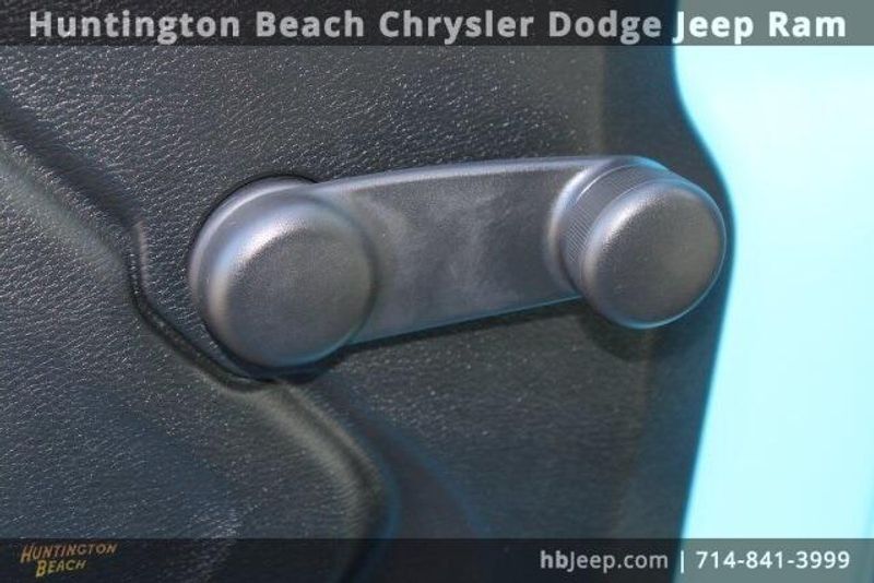 2021 Jeep Wrangler Unlimited WillysImage 14