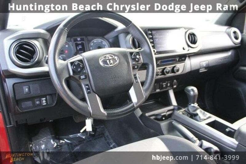 2022 Toyota Tacoma TRD SportImage 19