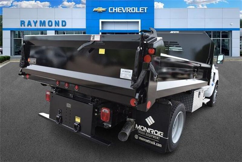 2024 Chevrolet Silverado 4500HD Work TruckImage 3