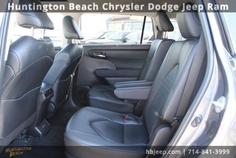 2024 Toyota Highlander XLEImage 36