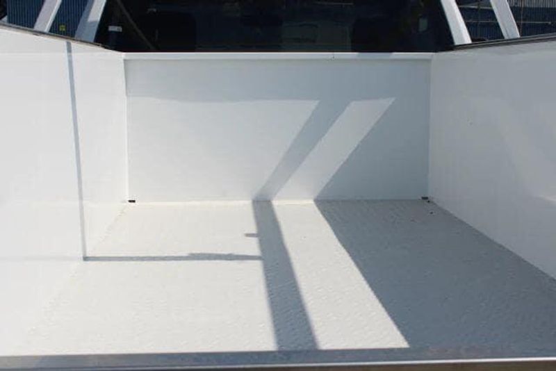 2024 RAM 2500 Tradesman Regular Cab Harbor BodyImage 8