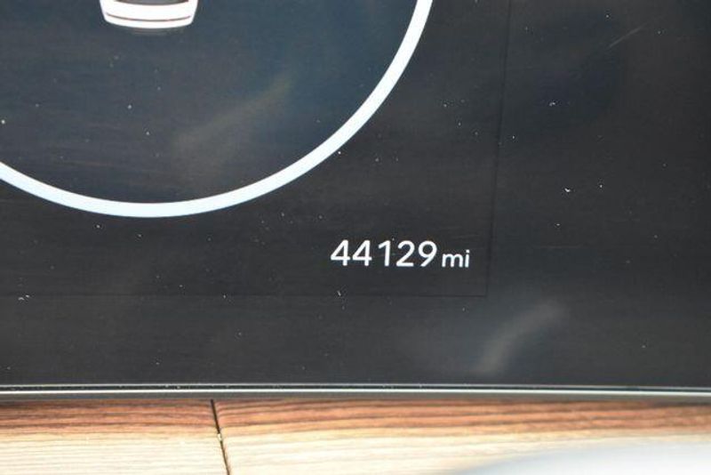 Used 2024 Hyundai Santa Fe LimitedImage 29