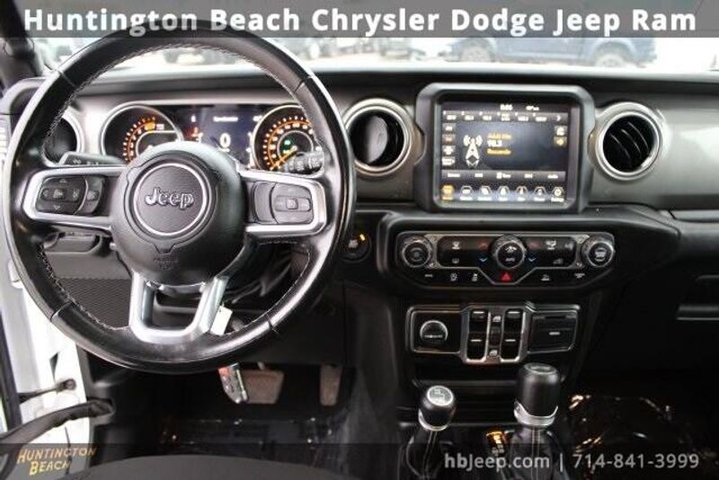 2022 Jeep Wrangler Unlimited SaharaImage 13