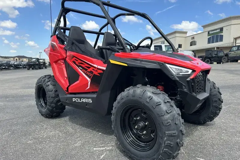 2025 POLARIS RZR 200 EFI INDY RED 