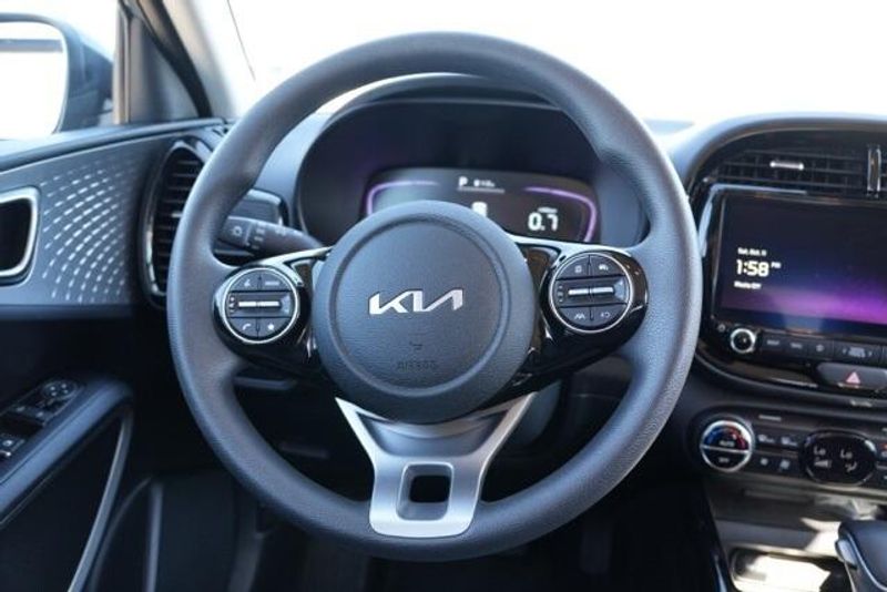 Used 2025 Kia Soul SImage 16