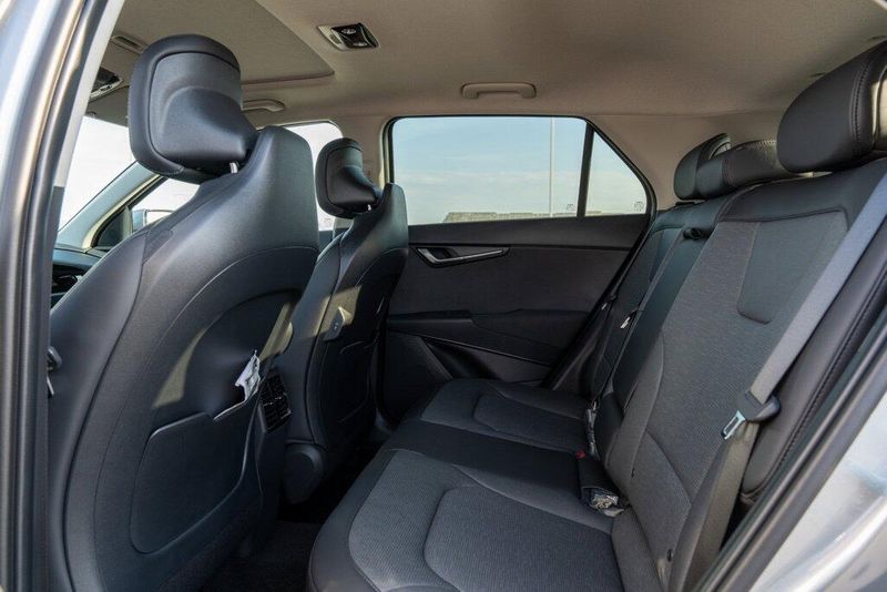 New 2026 Kia Niro SXImage 12