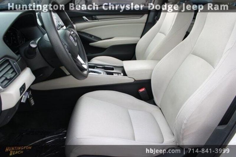 2018 Honda Accord LXImage 27
