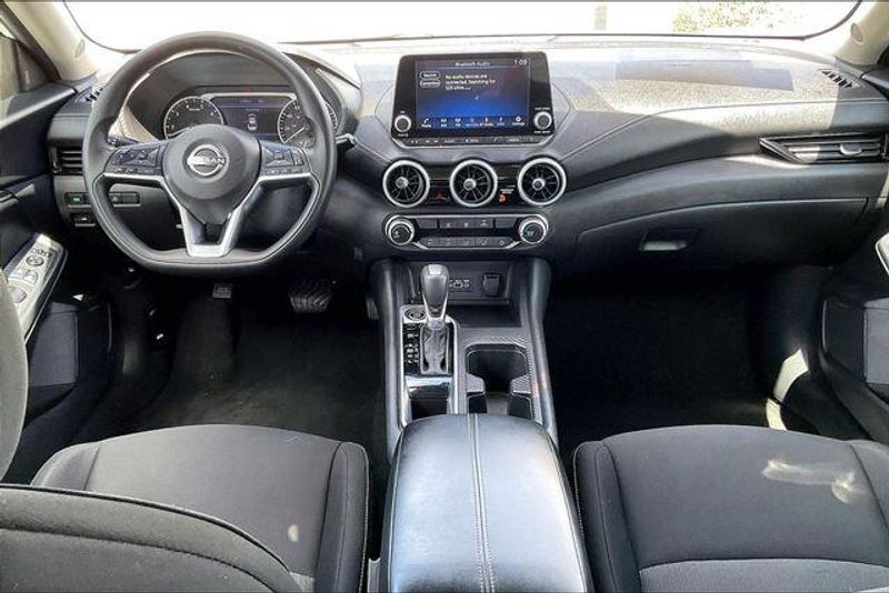 Used 2025 Nissan Sentra SVImage 15